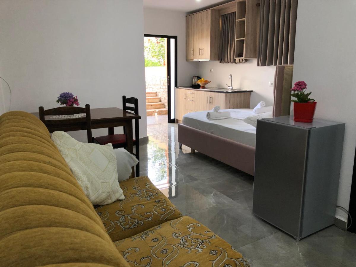 Vila Laura Pasha Villa Ksamil Esterno foto